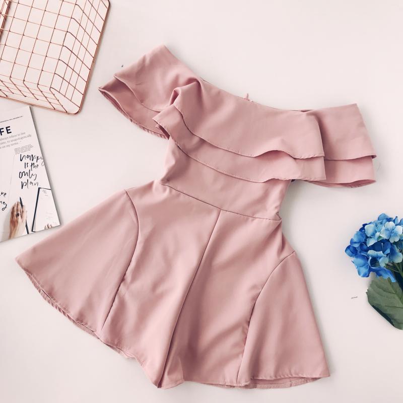Phụ nữ khí chất váy váy xù lông từ cổ áo cao eo đã mỏng một từ jumpsuit quần short kỳ nghỉ jumpsuit quần short nữ đẹp