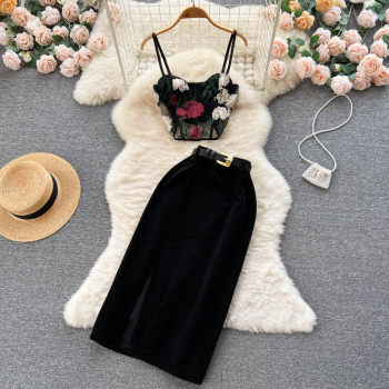 Autumn and winter temperament celebrity style suit women's net gauze lace suspenders tube top + corduroy skirt two-piece set