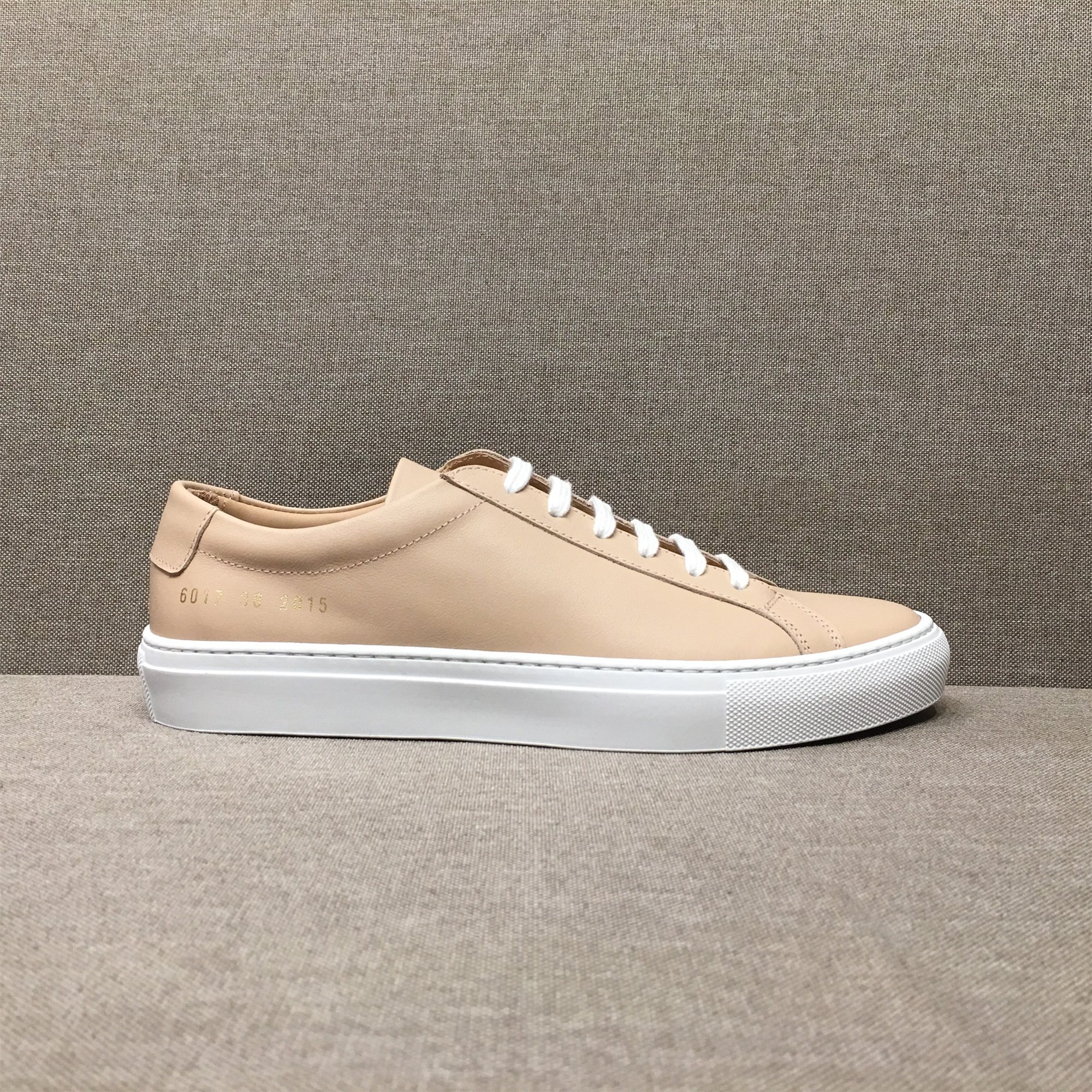 6017-2253 Contrasting color white bottom common small white shoes handmade couple models genuine leather top layer cowhide flat shoes