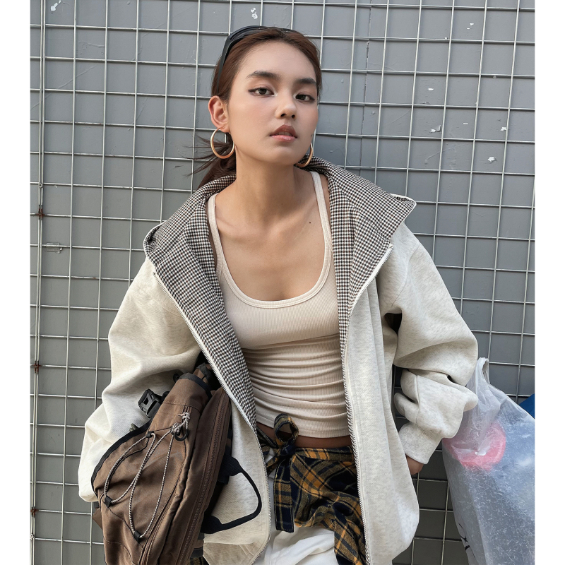 A Street Dog Style/American Retro Plaid Patchwork Reversible Sweatshirt for Women, New Loose and Casual Jacket for Spring and Autumn A Street Dog Style/American Retro Plaid Patchwork Reversible Sweatshirt for Women, New Loose and Casual Jacket for Spring and Autumn