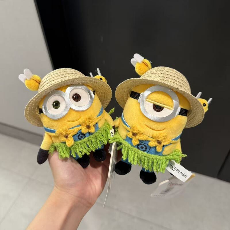 Authentic Universal Minions Big-Eyed Cute Bag Pendant Bob the Hat Cartoon Plush Doll Keychain