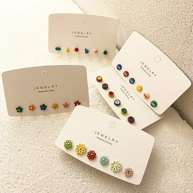 Knock Cute Korea East Gate S925 Pure Silver Daisy Flower With Ear Pin Brief Small Summer 100 Hitch Decoration