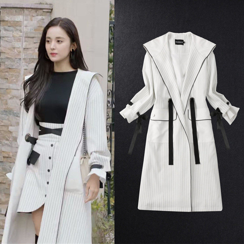 This year's popular mid-length trench coat women's high-end Gulinaza with the same striped loose coat skirt suit