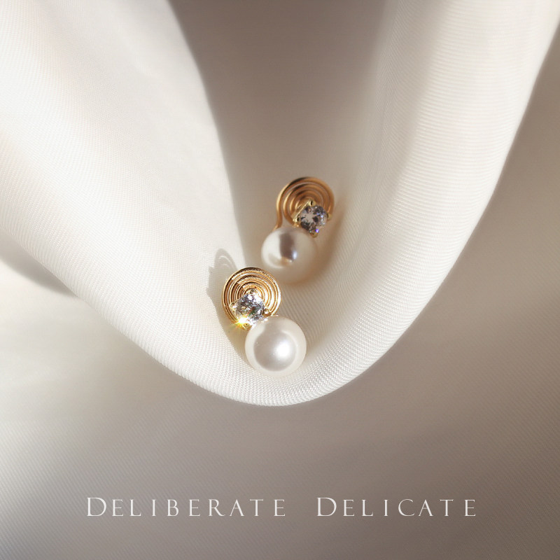 Temperament Zircon Pearl No Pain Mosquito Coil Pan Ear Clip Without Earhole Female Name Ehime Air Earrings Superior Earrings Earrings-Taobao