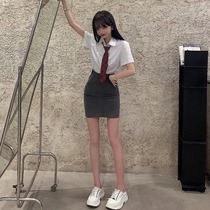 Sashimi short sleeve beating bottom snow spinning shirt female spring and summer design feeling small crowd to take up waist lining white blouse