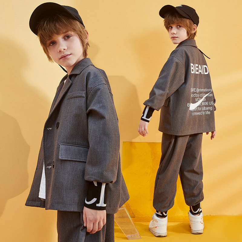 Snow fly children's clothing boys spring suit suit 2021 new middle and large children's spring sports boys spring and autumn