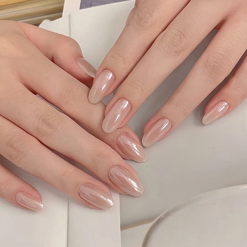 Handmade Haili Manicure in Nude Color, Short Style, 2026 New Model, Light Luxury, High-End Feel, Suitable for Brides to Take Wedding Photos, Makes Hands Look Fairer