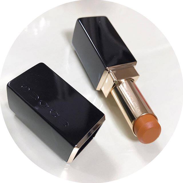 (Spot) Japanese special cabinet SUQQU moisturizing nourishing mouth red lipstick 19 fall New color 12 kiloba