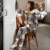 Mrs. Sally ladies pajamas autumn and winter coral fleece retro plaid can be worn outside flannel home clothes two-piece set