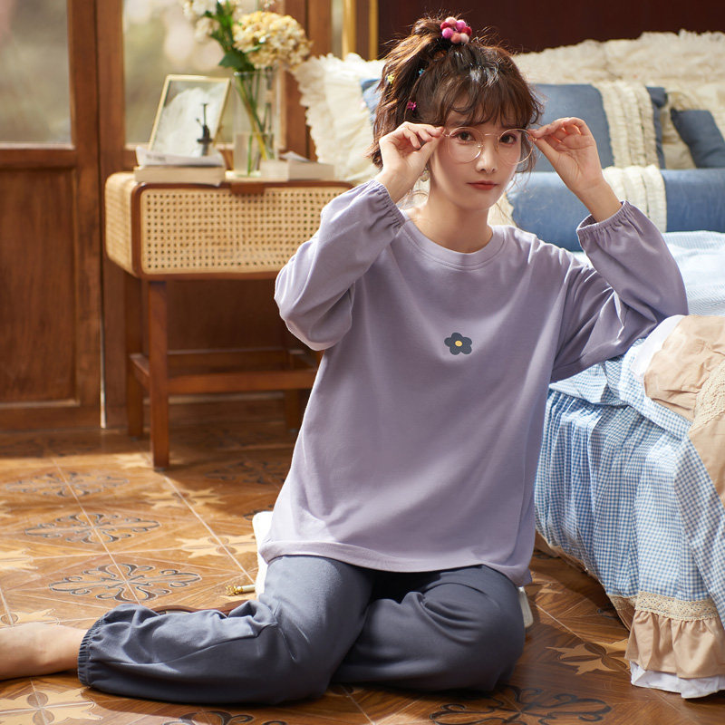Mrs. Silie Sleeping woman Spring and autumn can be worn outside with long sleeves 2021 new able to go out for casual Korean version Loose Furniture