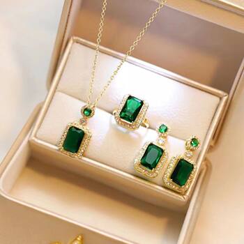 Light luxury emerald white necklace, ring and earrings set