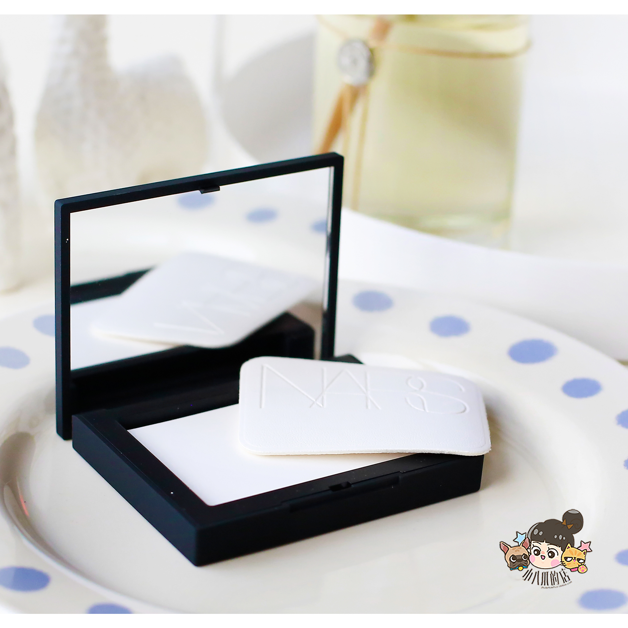 New incremental version of NARS Nars streamer beauty muscle light honey powder cake 10G oil control makeup to cover pores