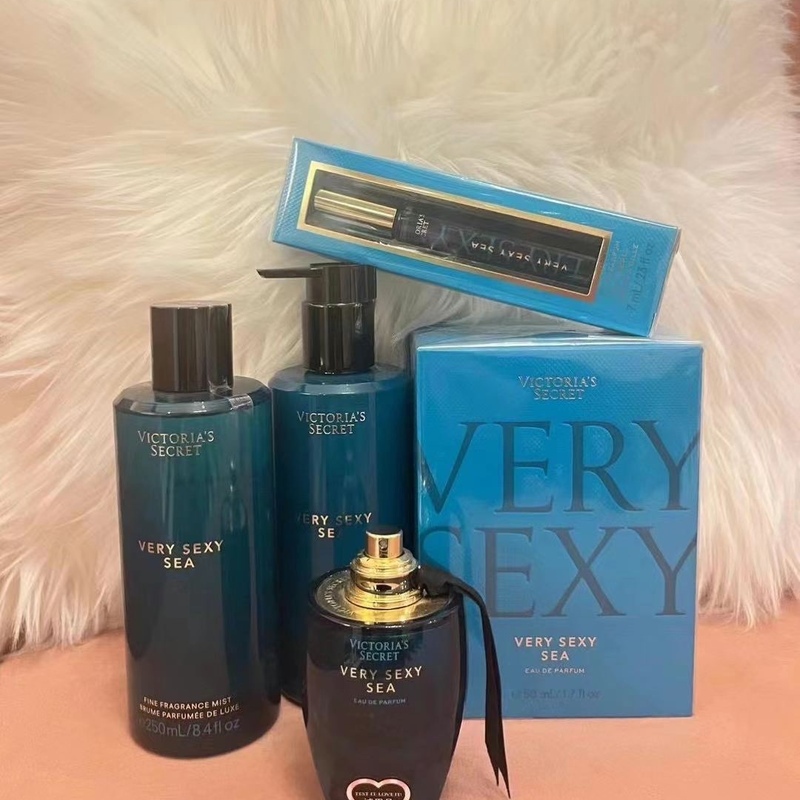 Authentic In-Stock Victoria's Secret Bergamot Orange Blossom Deep Sea Romance 50ml Floral Marine Fragrance Spray Authentic In-Stock Victoria's Secret Bergamot Orange Blossom Deep Sea Romance 50ml Floral Marine Fragrance Spray