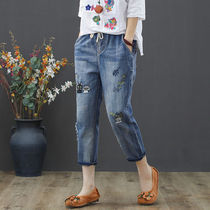 The new fat mm loose nine pants in 2023 fat - minded jeans embroidered by large ethnic wind embroidered high waist jeans