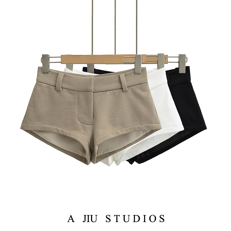 Short in the Front and Long in the Back, Practical and Versatile, Slimming Ultra-Short Shorts for Women, New Spring and Summer Low-Waisted Tight-Fitting Hip-Hugging Hot Pants