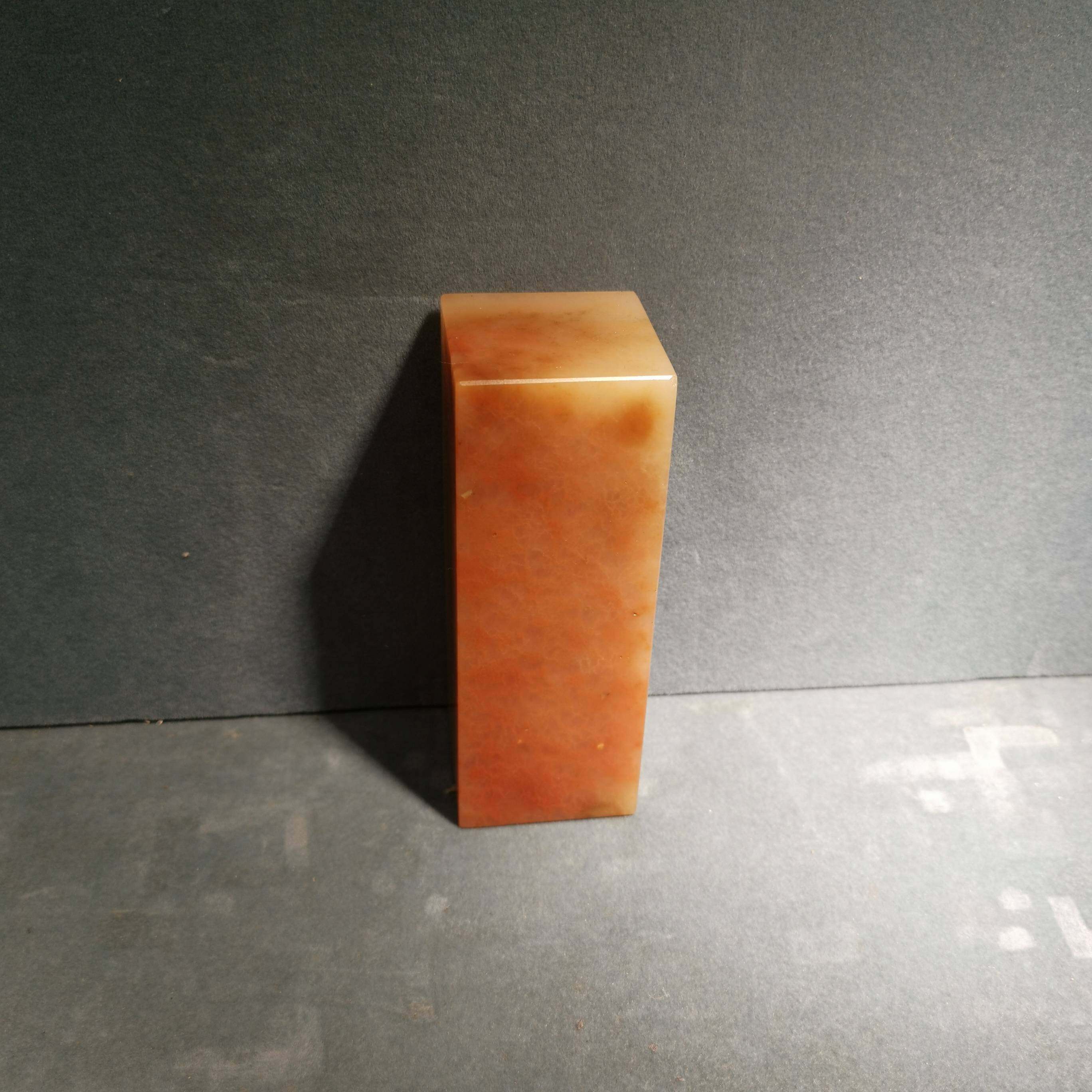 Guilin Chicken blood Jade Longsheng Chicken blood stone Plain face painting and calligraphy Private seal Dahongpao seal 13