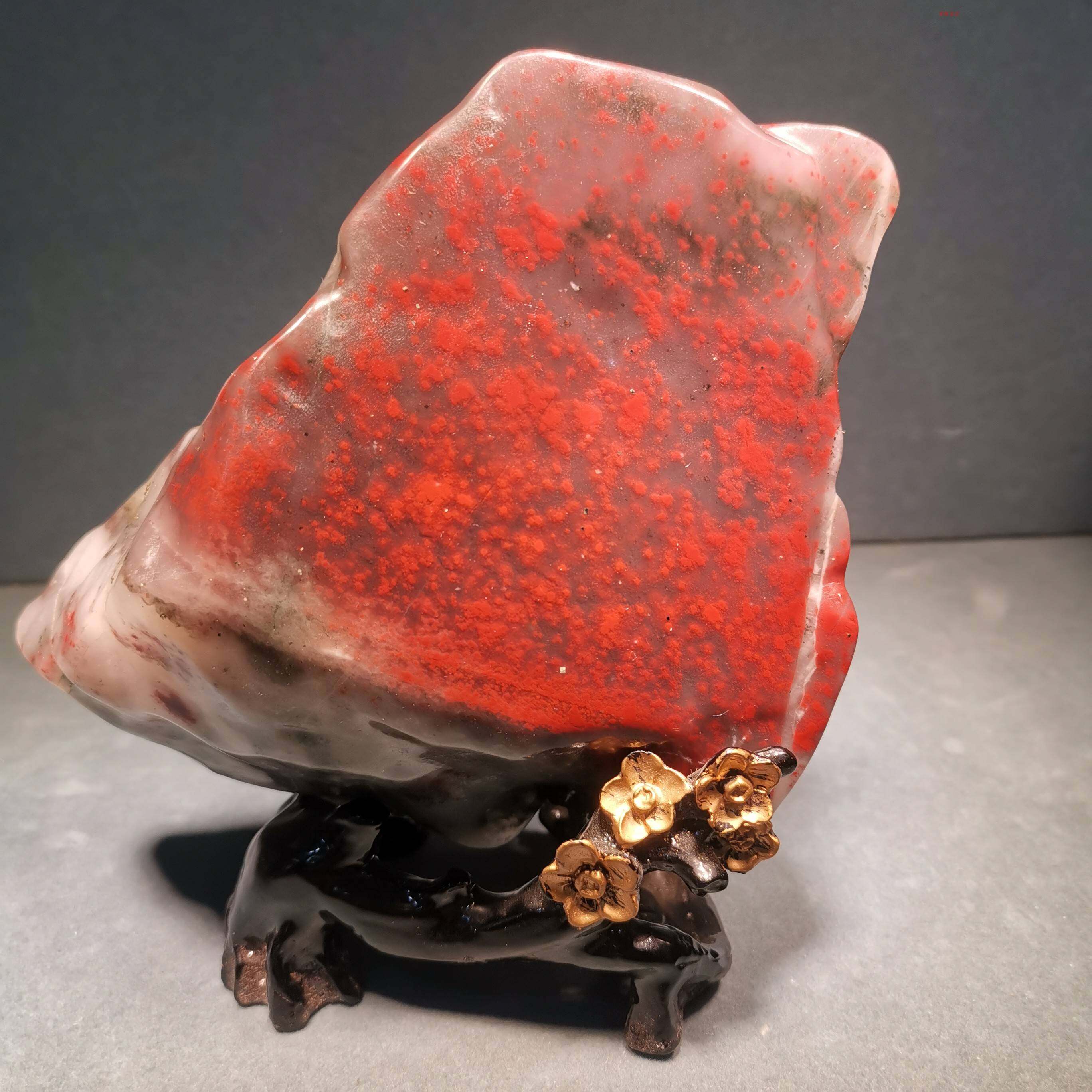 Guilin's new Dahongpao Jade Dragon wins chicken blood stone natural rough stone ornaments good news bird rich bird direct sales