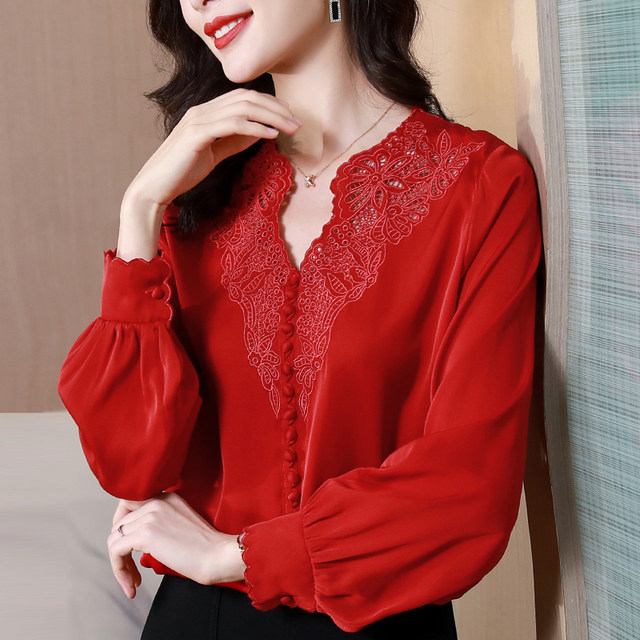 Red silk mulberry silk shirt women's 2022 spring new high-end embroidered T-shirt foreign style mother thin top