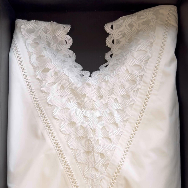 A Favorite Recommendation! White Lace Hollow-Out Crochet Shirt for Women, New Summer Style, French Elegance, Loose Long-Sleeve Blouse
