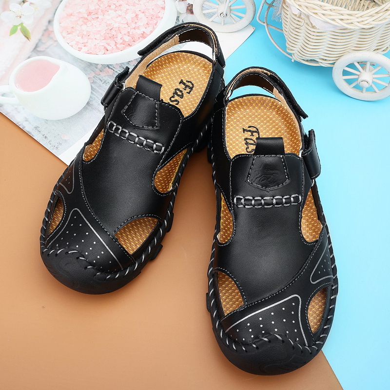 Children's sandals 2022 new summer breathable boys Baotou hole shoes middle-aged children's sports beach shoes teenagers