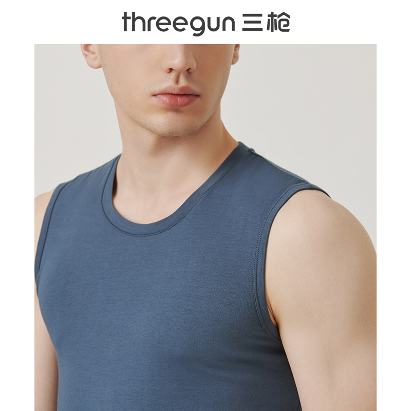 Ba bức ảnh Mens đàn hồi Tight Wide vai Vòng cổ vest Lycra bông nhẹ Andsleevet không tay T-shirt với đáy.