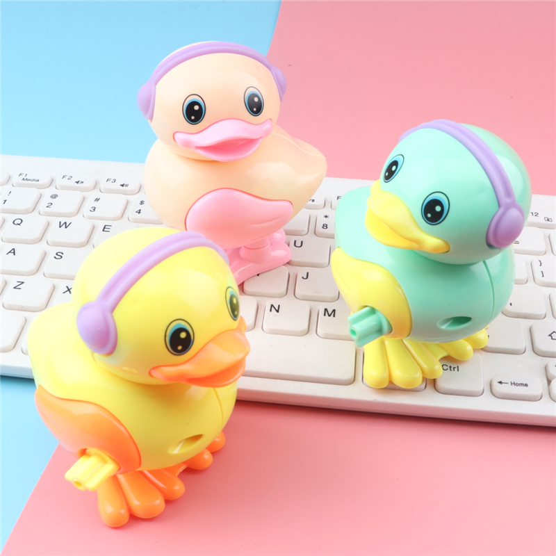 Puzzle chord jumps to run small yellow chicken hair toy jumps doll little animal yellow duck young child gift