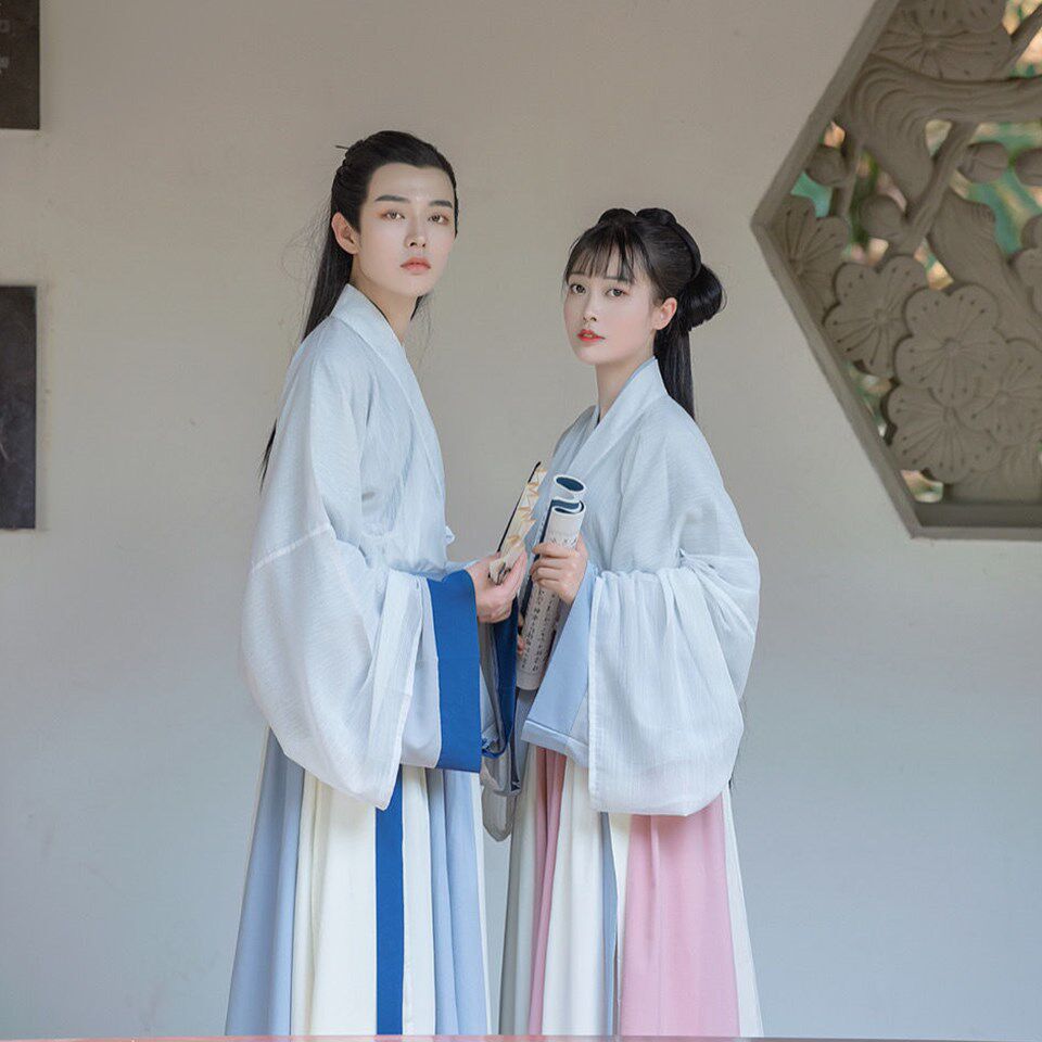 The Handmaid's (lacquered) Chinese wind and Jin Dynasty made the neckline to the waist, and the whole set of superfairy goosewear for lovers.