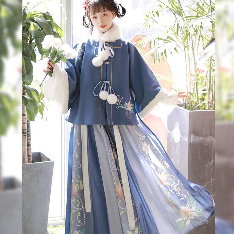 Ming-made Winter Hanfu gush (lacquered) female Chinese windy winter style square collar half sleeves padded jacket with thickened student full set