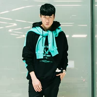 Yoho фондовый рынок Tide Brand Smg Lin Junjie в той же INS Ultra -Fire Casual Loose, капюшон с капюшоном в свитере.