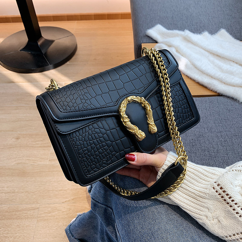 European Station Crocodile TatXX_ENCODE_CASE_CAPS_LOCK_Off Goddess Bag Woman Red 100 Hitch Small Square Bag Chain Casual Minima Single Shoulder Stylish Diagonal Satchel Bag