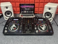 Pioneer XDJ-Aro поддерживает китайский дисплей на диск.