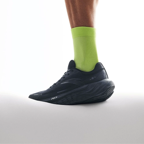 Спортивная обувь с амортизацией подходит для мужчин и женщин, скакалка