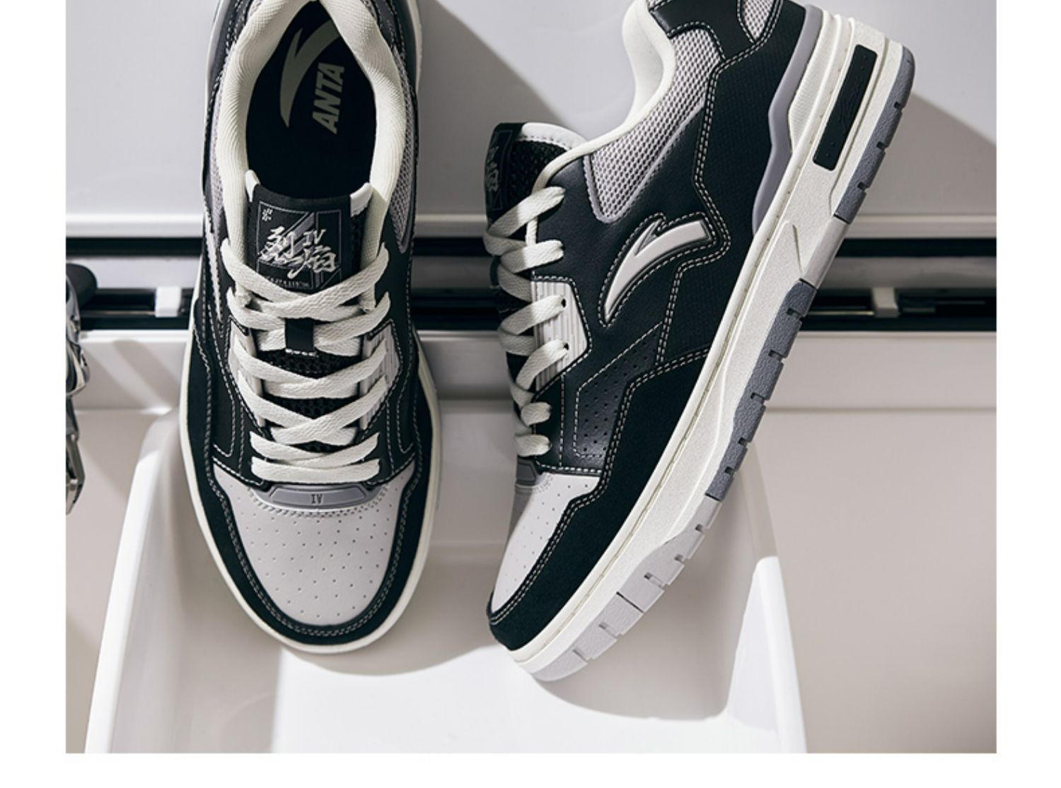 【王一博同款】安踏烈焰丨潮流板鞋男鞋2023新款运动鞋112328081