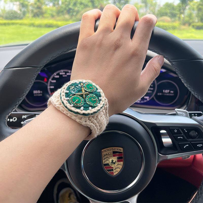 Wool knitting watch Wang Yuan's hand-knitted diy material bag is a special heart-warming gift for men and women couples