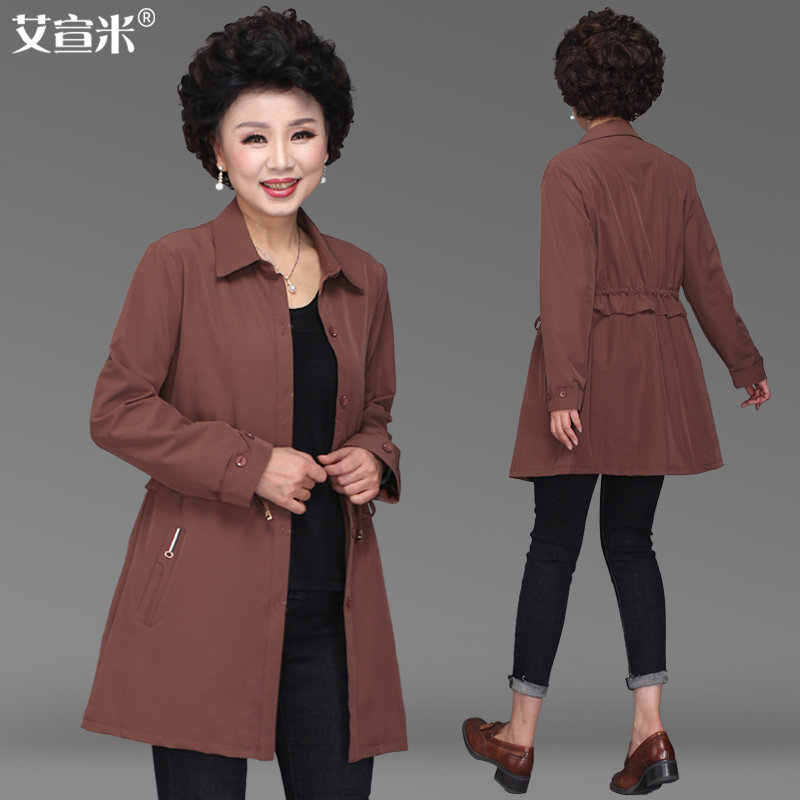 Middle-aged and elderly mother autumn wear 2020 new size foreign windbreaker female middle-aged woman spring and autumn coat medium and long top