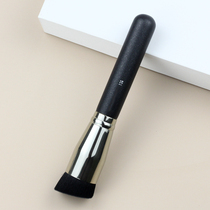 M196 Incognito foundation brush Oblique flat head liquid foundation brush BB cream brush Powder cream brush