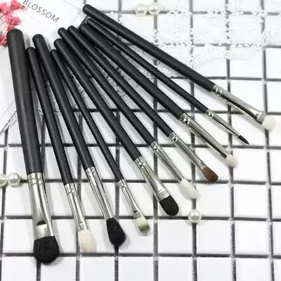 Recommended 224 brushes Eye shadow brush, grooming brush, nose shadow brush, smudge brush, loose powder brush, foundation brush