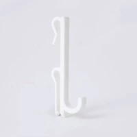 Белый маленький двойной одинарный крючок