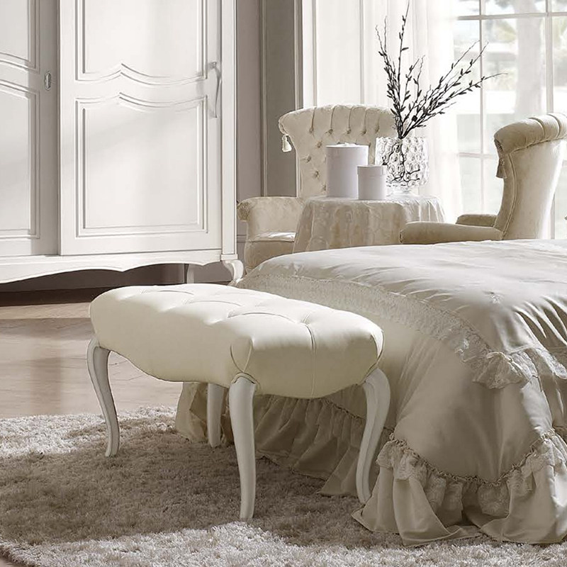 Light French bedstool European solid wood carved bedroom bedroom bedtail trap shoe bench cap stool