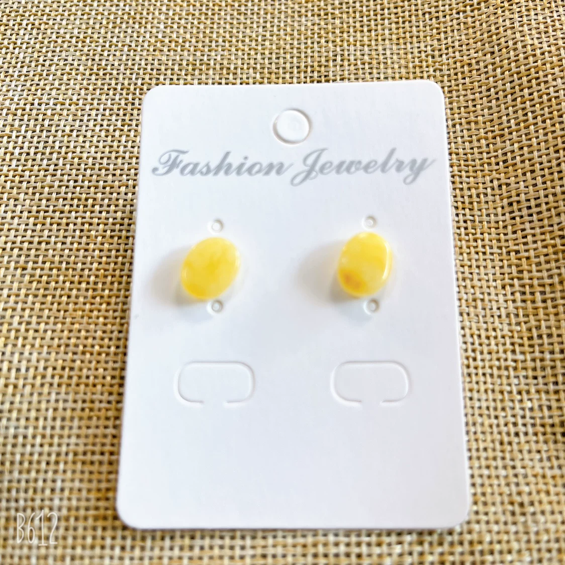Amber earrings wax agate, 10mm