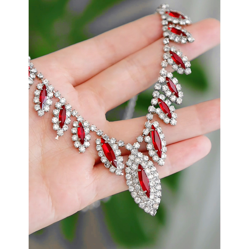 Authentic Marking Weiss Ruby Czech Crystal Claw Set with Rhinestone High-End Jewelry Necklace and Ear Clip Set