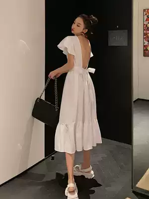 Large size backless dress 2020 new summer waist thin temperament cold wind skirt retro port taste small black dress
