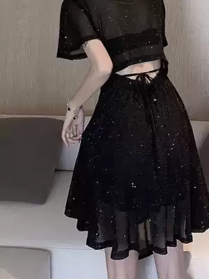 Large size Hong Kong style dress temperament French retro Zhixun skirt female Hepburn wind heart machine small black dress short skirt world weariness