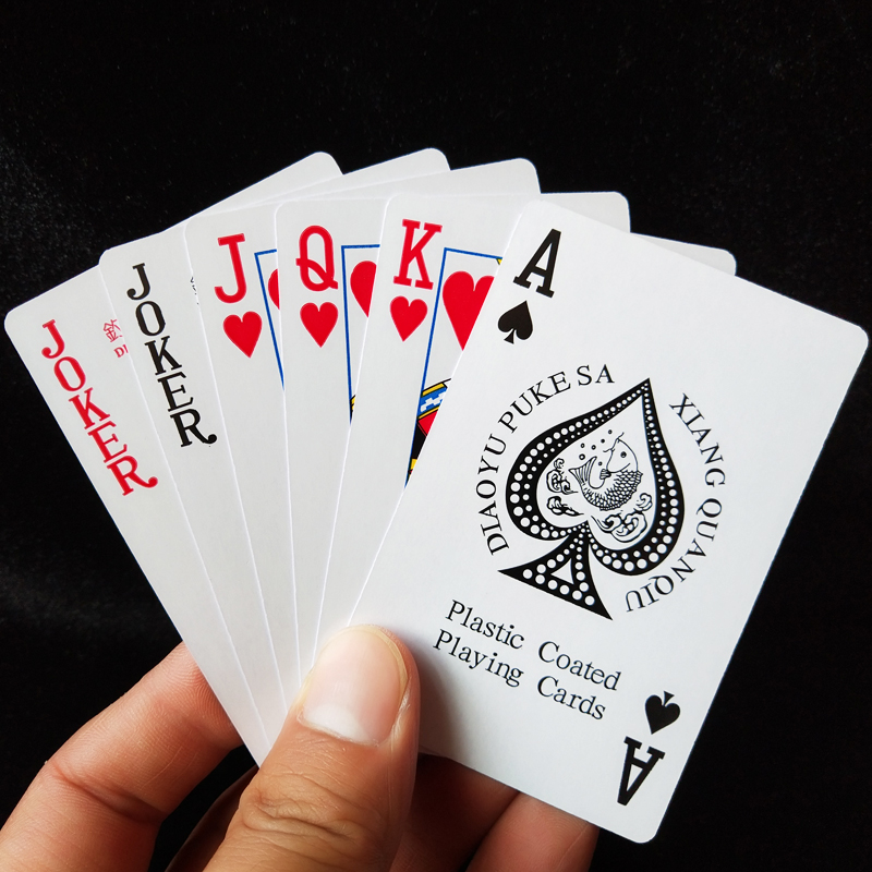 High-grade playing cards cheap batch fishing thickened creative cards whole box 100 pairs of hair preferential chess and card board games