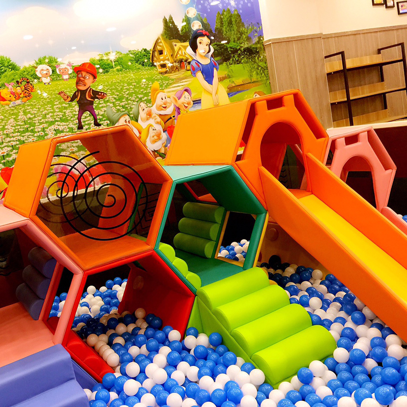 Early Education Center Honeycomb Soft Play Combination Children's Climbing and Sliding Physical Training Equipment Toddler Honeycomb Tunnel Slide