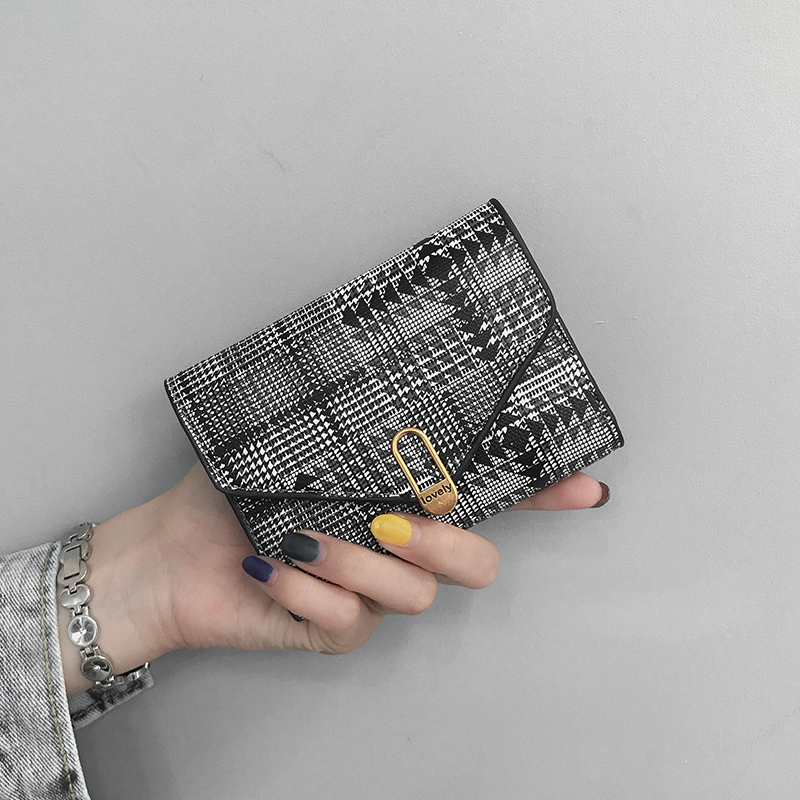 2021 new small wallet women's short Korean version of thin hipster personality fashion thousand bird grid three folding women's change clip