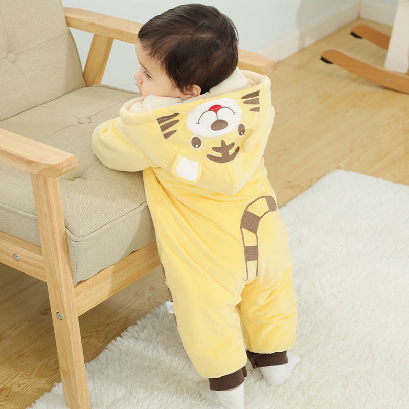 Baby one-piece cotton coat plus fleece winter clothes thick newborn baby warm clothes autumn and winter set out to hug clothes