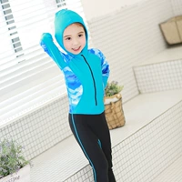795 Blue имеет шляпу
