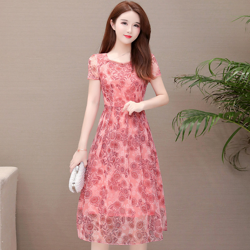 Foreign dress 2020 New name Yuanyuan Little Subsummer Female temperament Taiwan Aging Elegant Mother's Middle-aged Dress