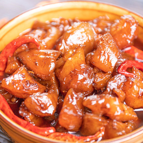 Sichuan specialty spicy beef tendon cooked food spicy beef tendon braised snacks casual snacks ready to eat 158g